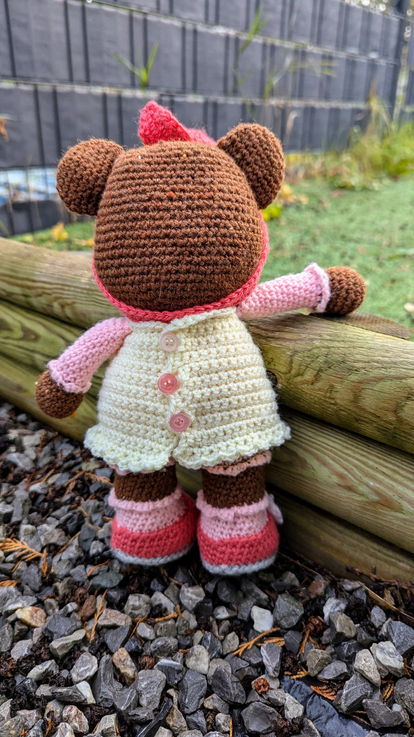 Oursonne en crochet – 28 cm