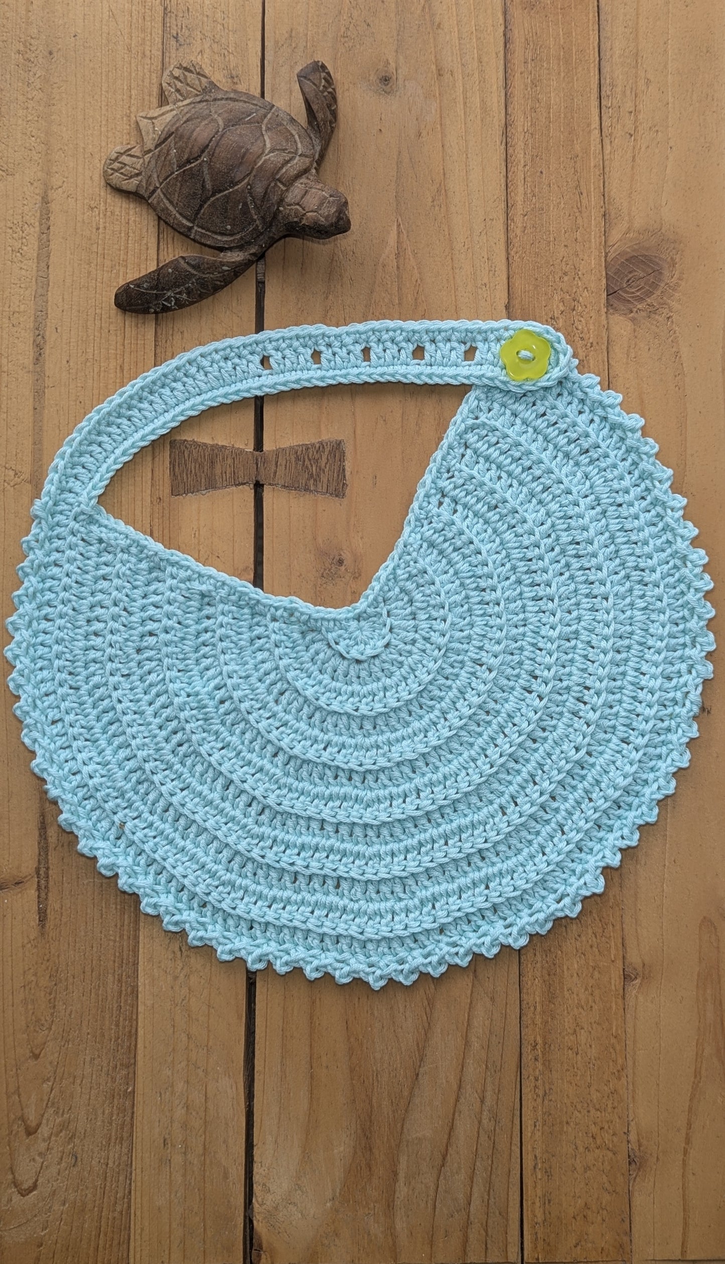 đ§” Bavoir au Crochet â Bleu Pastel â Fait Main