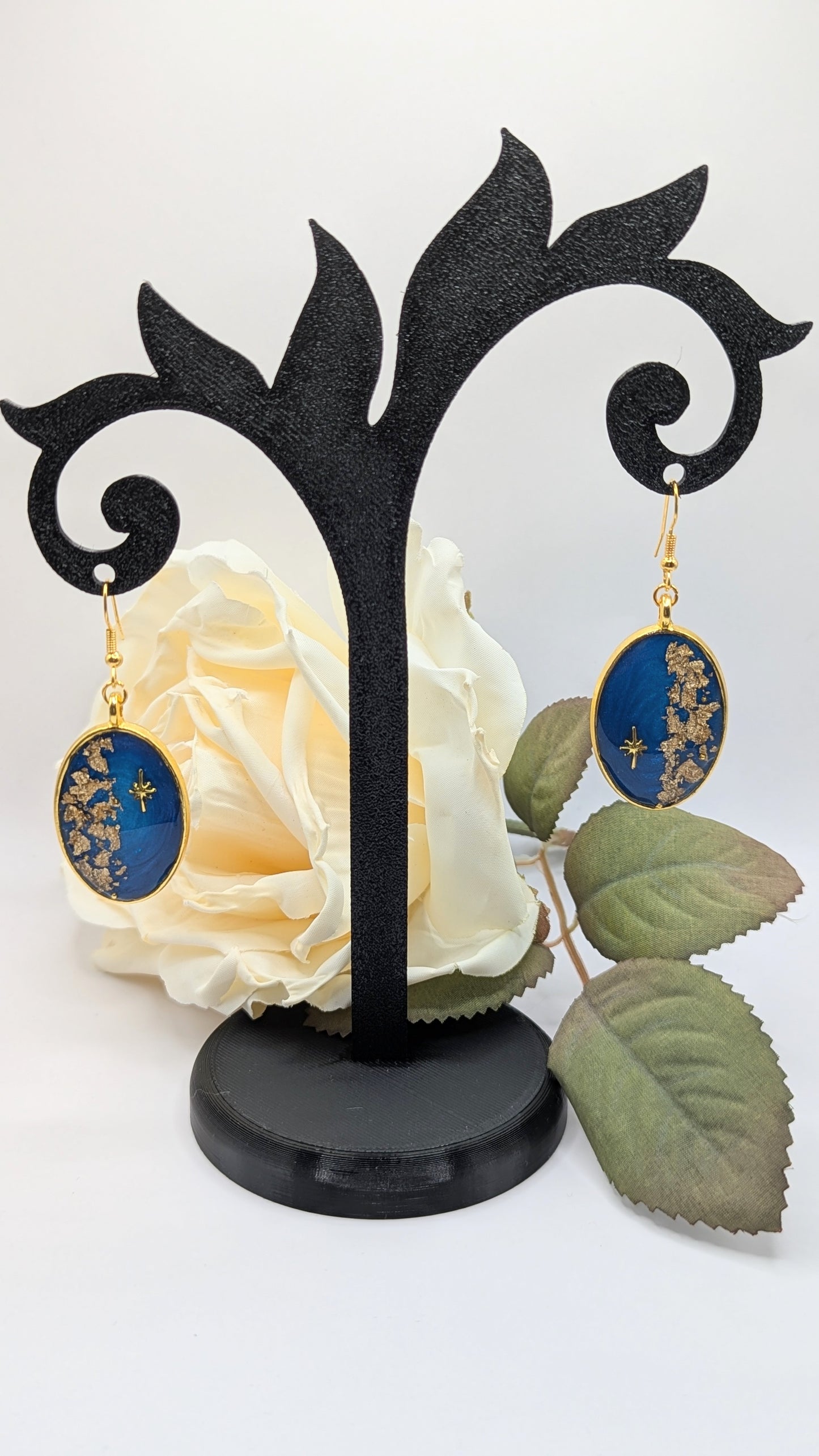 Nuit étoilée : Boucles d’oreilles bleu nuit & feuilles dorées