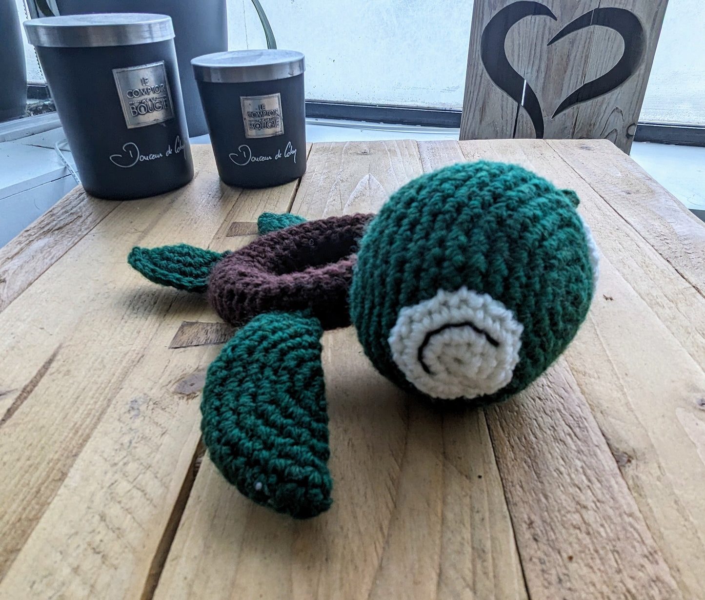 Hochet Tortue au Crochet – Anneau en Bois Naturel