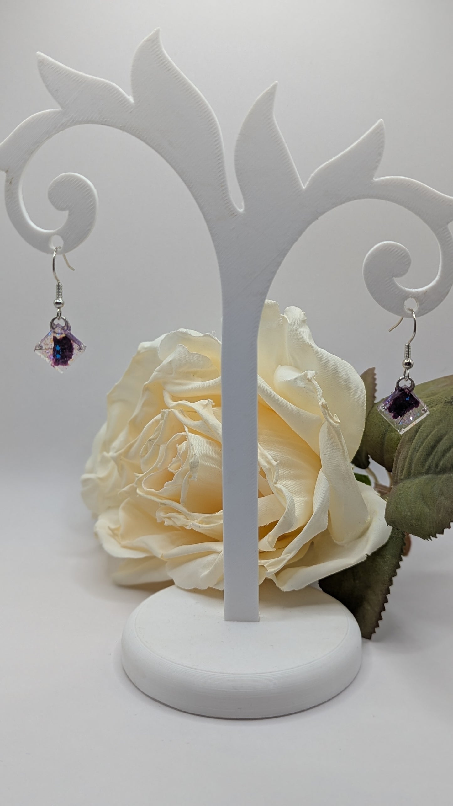 Parure Éclat d’Améthyste – Fleurs séchées & perles, sautoir élégant
