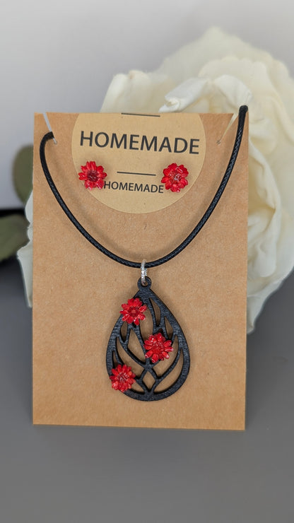 Parure collier et boucles d'oreilles - Bois gravé et fleurs séchées résinées 🌸✨