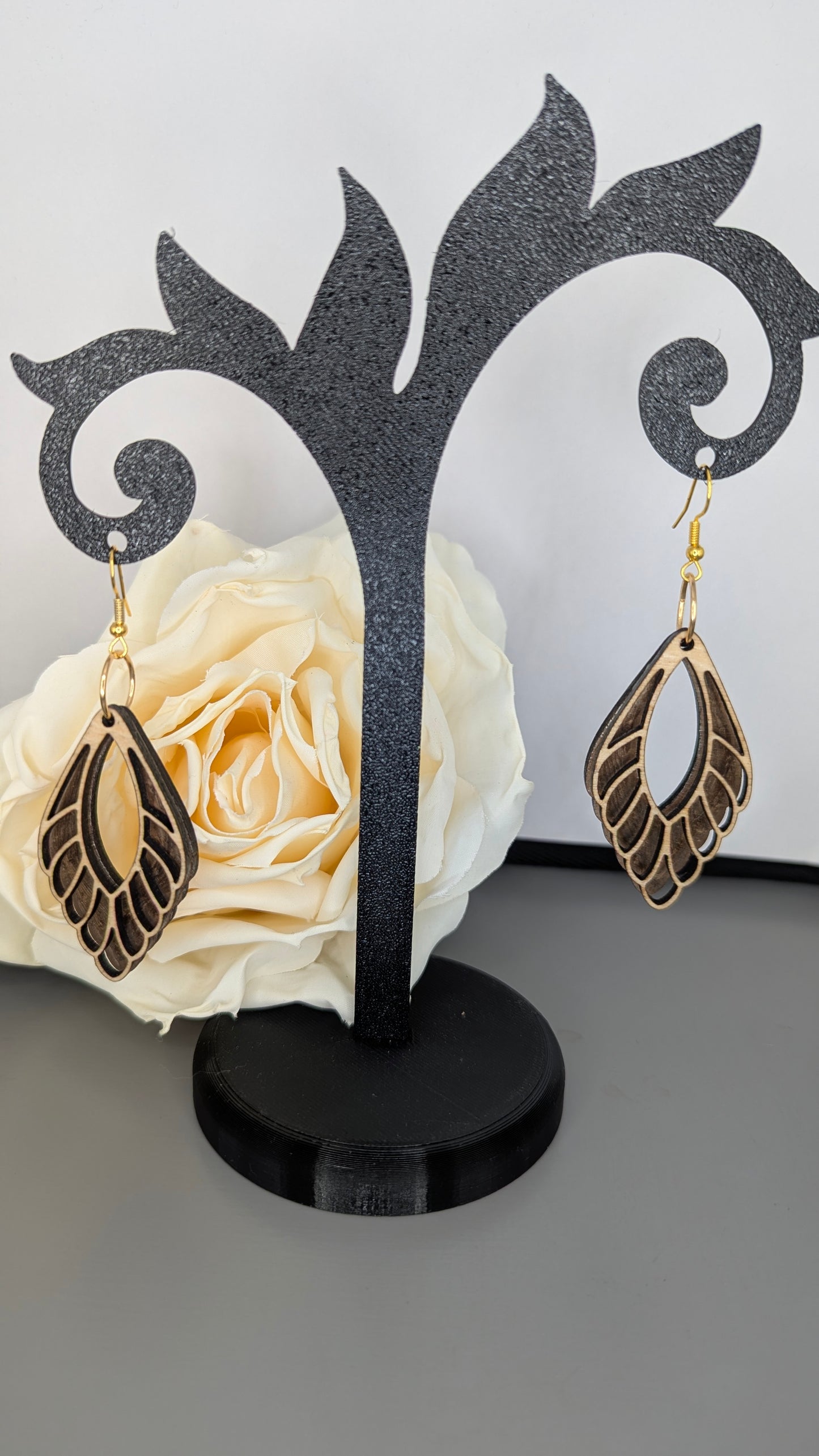 Boucles d'oreilles "Ailes d'ange" - Bois double couche coloré et vernis 🪶✨