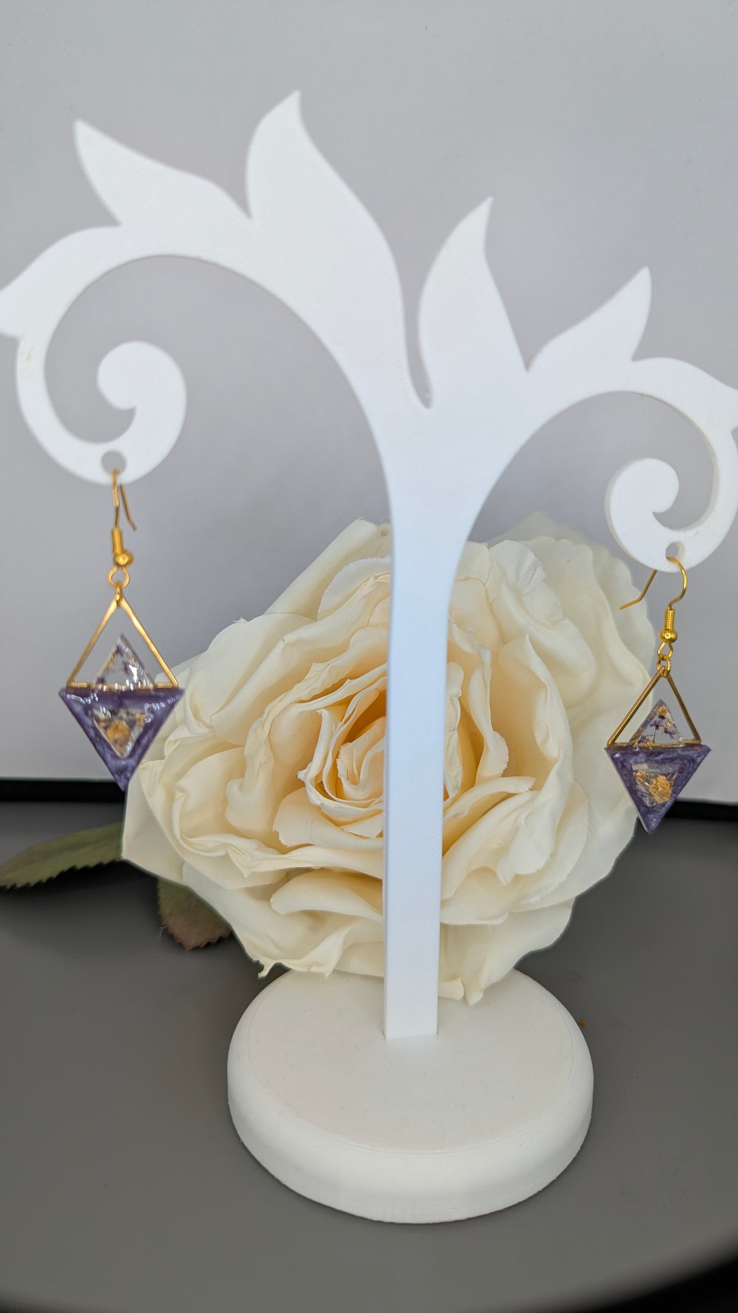 Boucles triangle résine et fleurs séchées