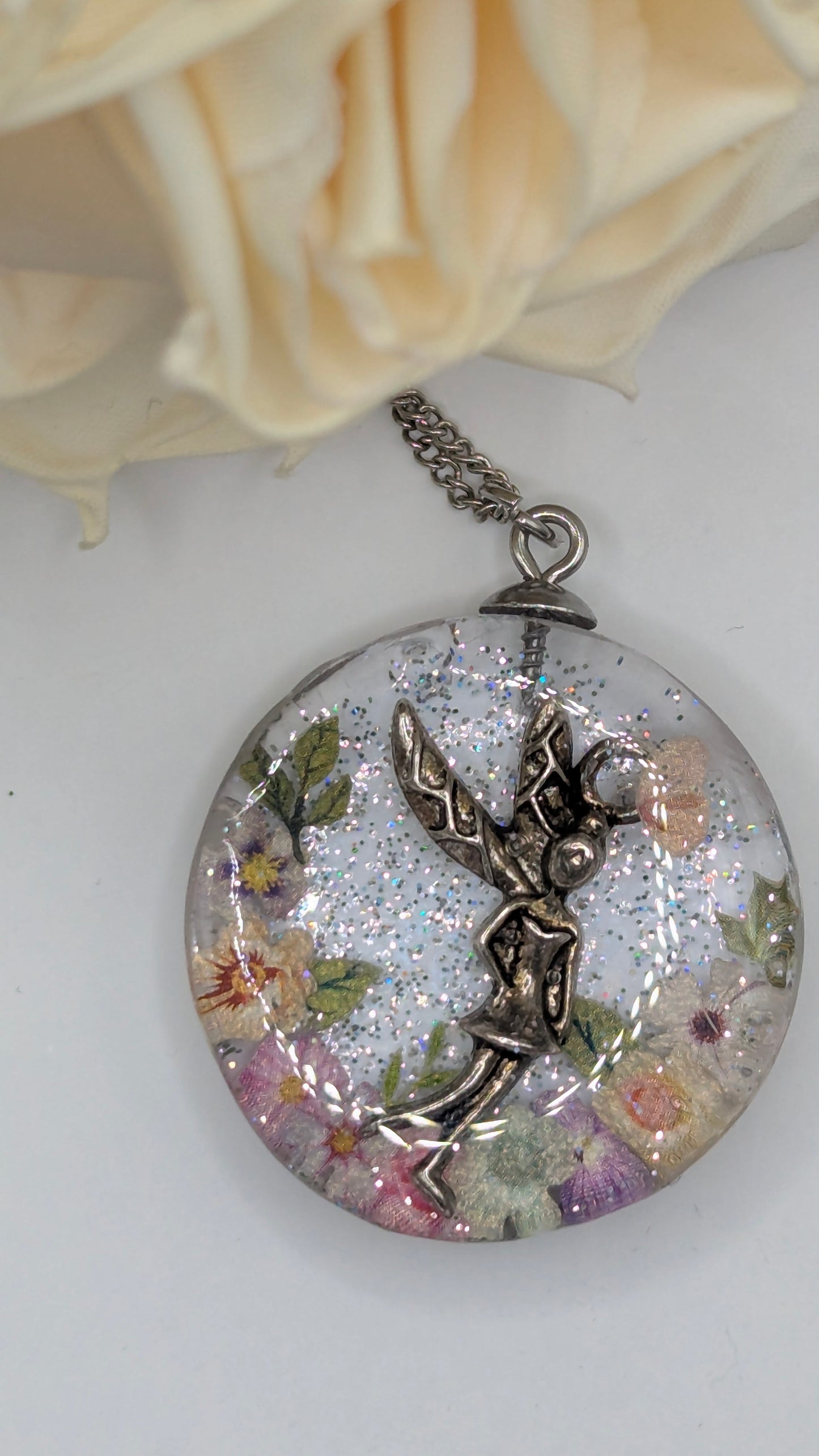 Fée du Printemps, Parure en résine artisanale