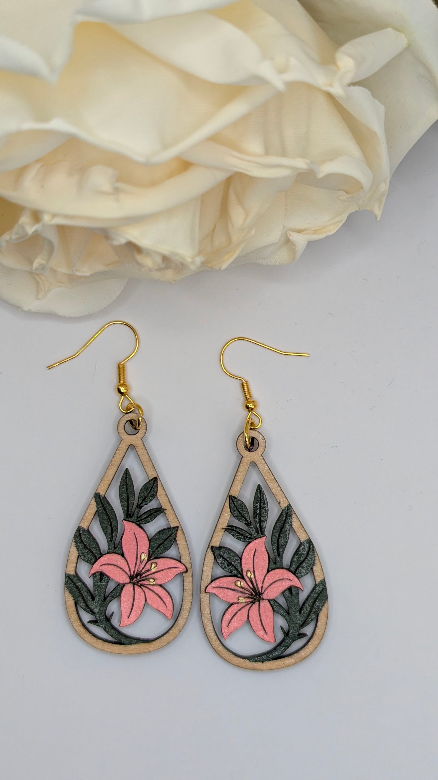 Lys en Goutte, Boucles d'oreilles en bois peint