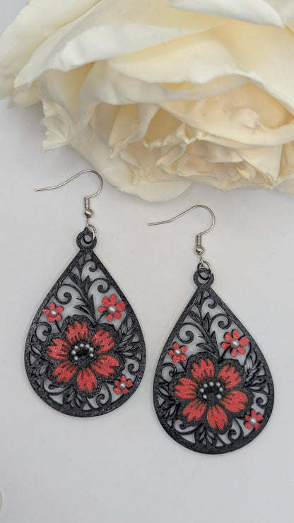 Fleur de Velours, Boucles d'oreilles en bois peint