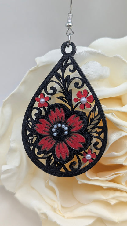 Fleur de Velours, Boucles d'oreilles en bois peint