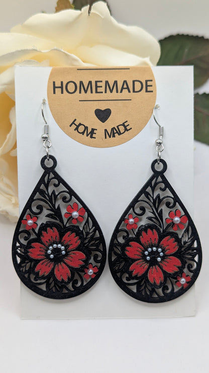 Fleur de Velours, Boucles d'oreilles en bois peint