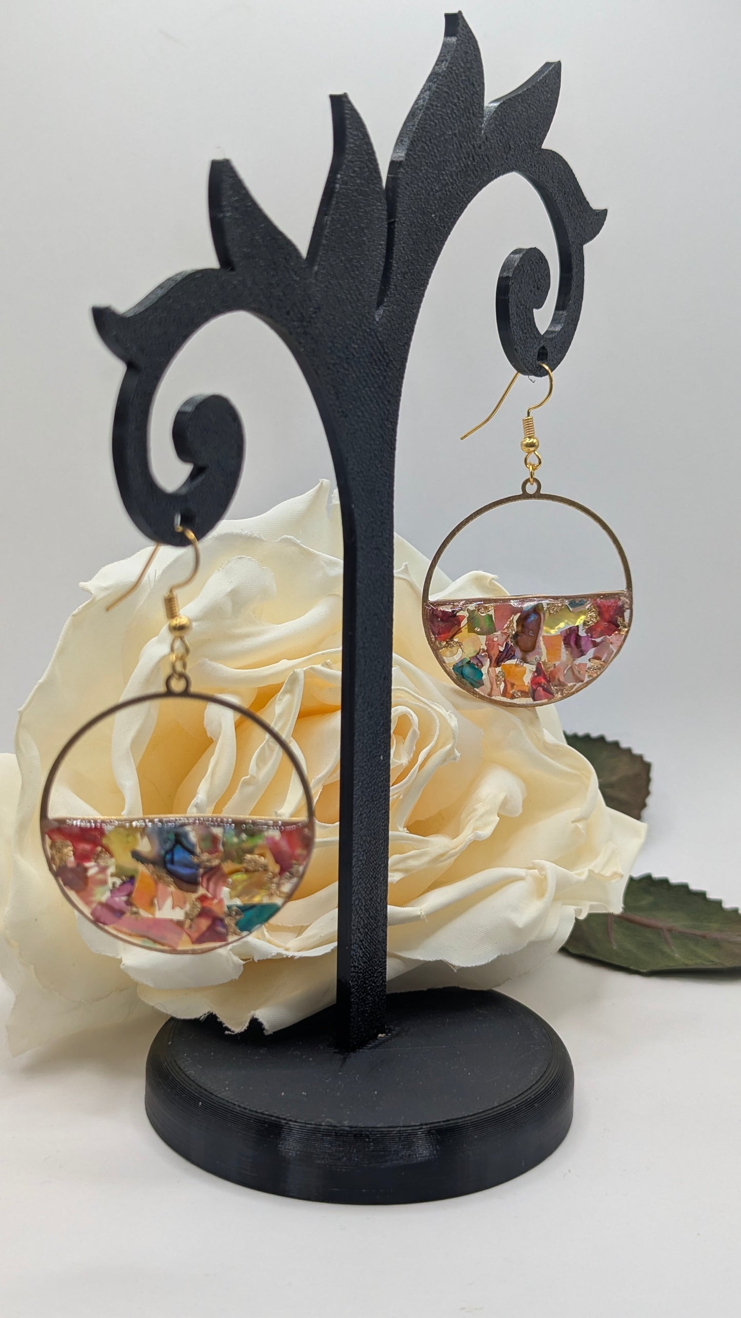 Éclats de Nacre, Boucles d'oreilles en résine artisanale