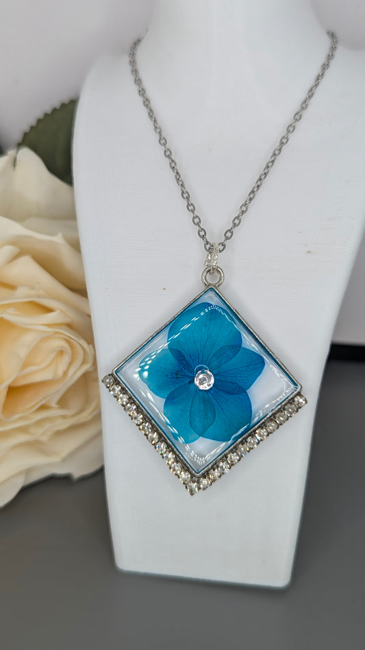 Collier Fleur Bleue