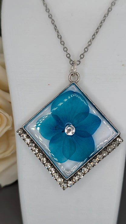 Collier Fleur Bleue