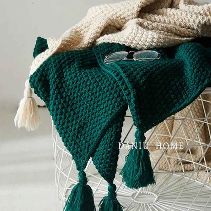 Tassel Knitted Ball Woolen Blanket Sofa Super Warm Cozy Throw Blankets for Office Siesta Air-Conditioner Bedspread Bedding